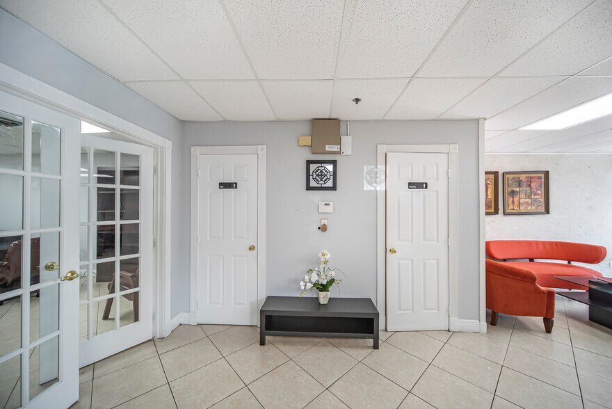 More Photos Of 3018 NW 79th Ave, Doral Warehouse For Lease