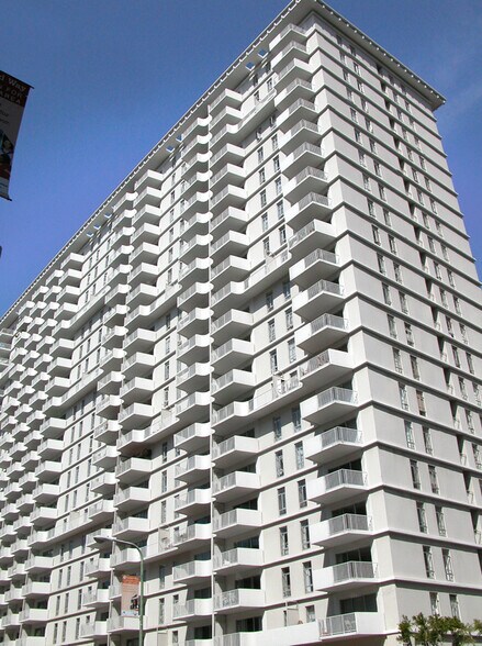 More Photos Of 460 Davis Ct, San Francisco Unknown For Lease