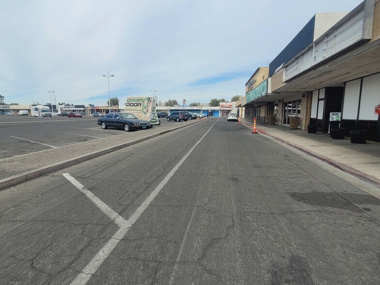 More Photos Of 953 E Sahara Ave, Las Vegas Storefront For Sale