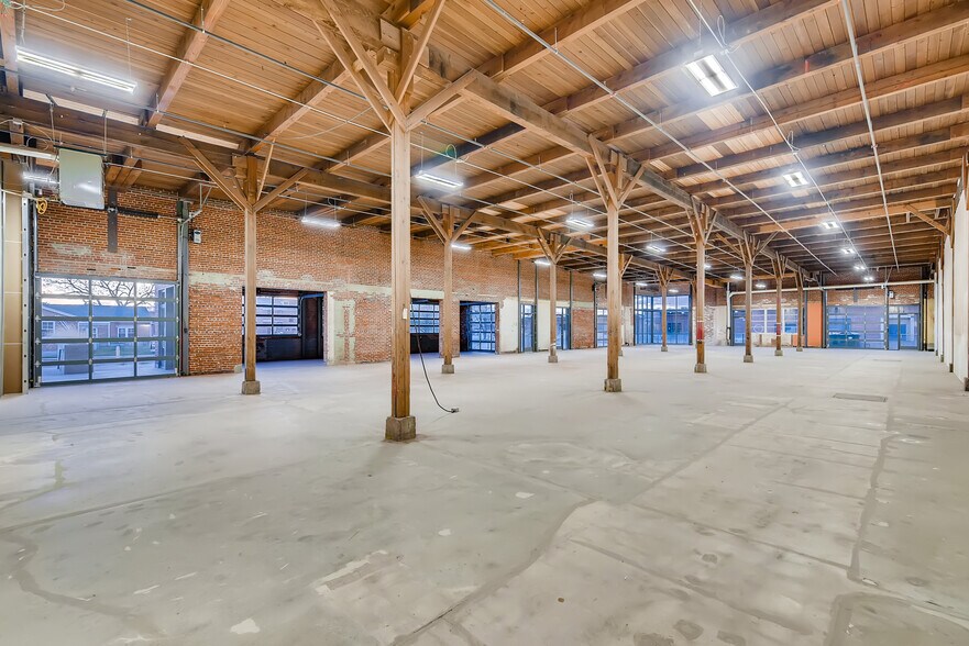 More Photos Of 3857-3893 N Steele St, Denver Flex For Lease