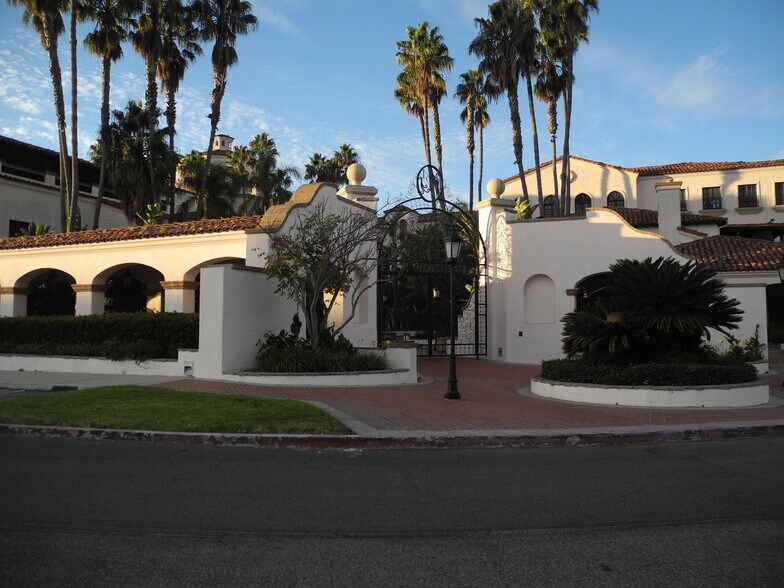 More Photos Of 1901 Newport Blvd, Costa Mesa Medical For Lease
