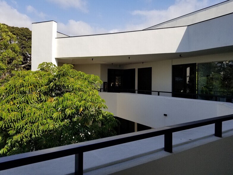 More Photos Of 13 Corporate Plaza Dr, Newport Beach Office For Lease