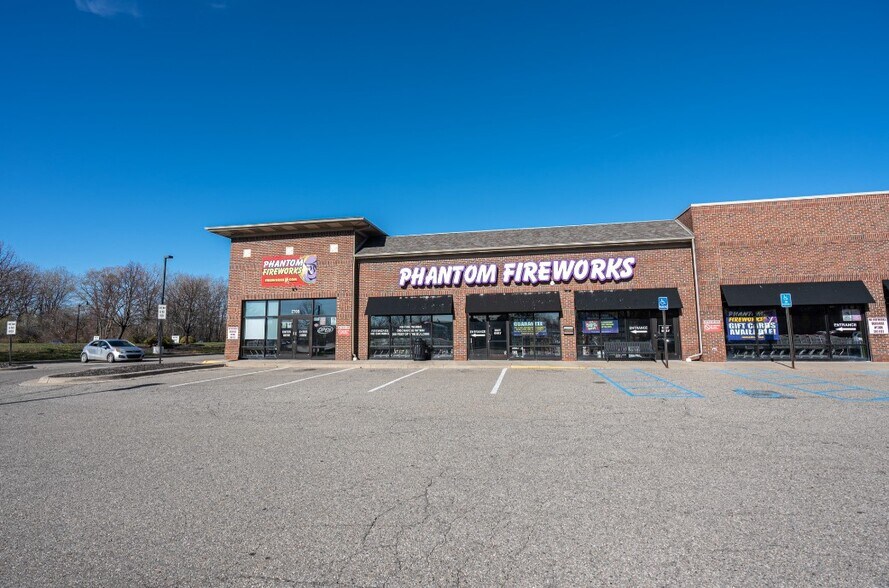 More Photos Of 7705-7755 Telegraph Rd, Taylor General Retail For Lease