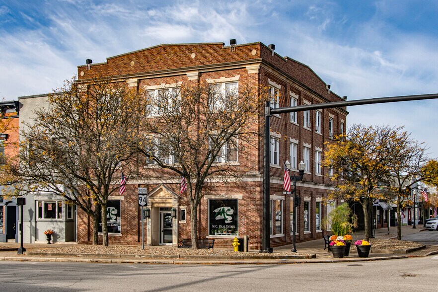Primary Photo Of 102 Main St, Wadsworth Office For Lease