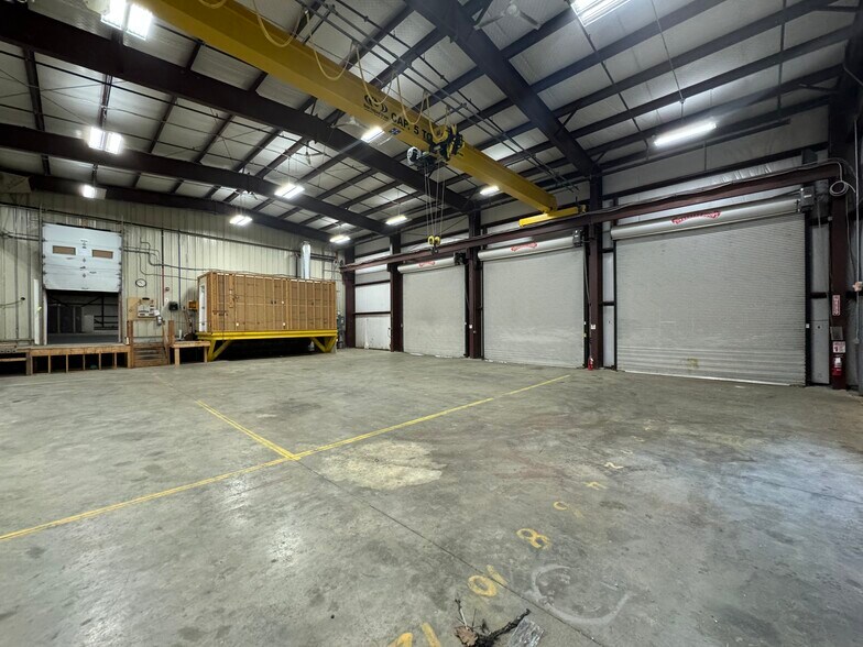 More Photos Of 20 Morin St, Biddeford Warehouse For Sale