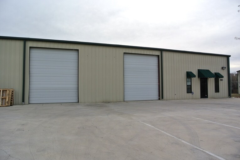 Primary Photo Of 5930 Lookout Bnd, San Antonio Warehouse For Lease