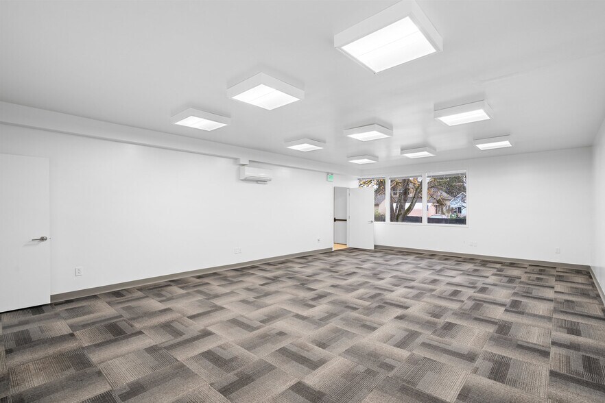 More Photos Of 124 Berkeley Ave, Molalla Medical For Sale