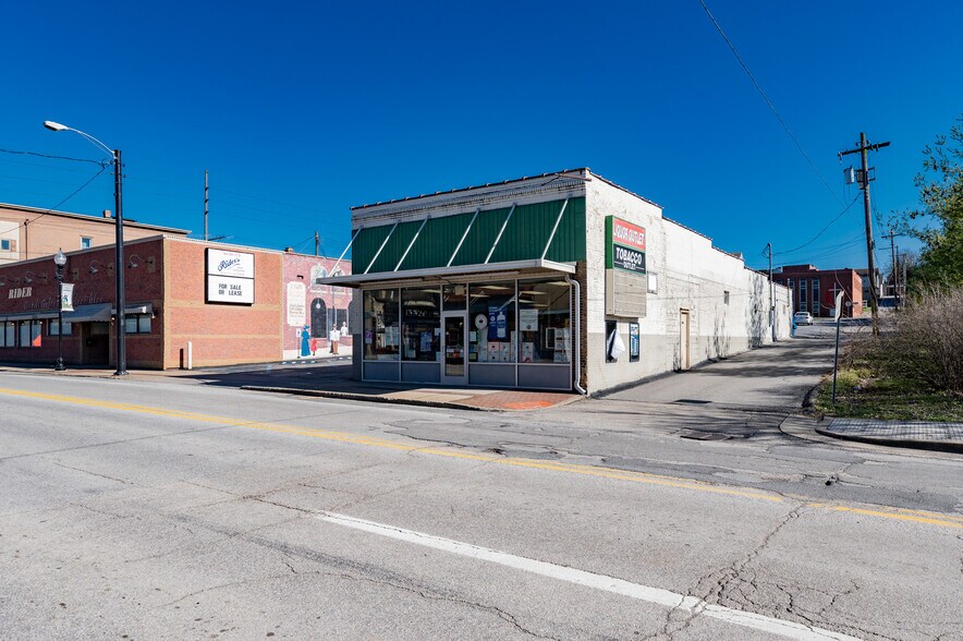 Primary Photo Of 307 Merchant St, Fairmont Freestanding For Sale