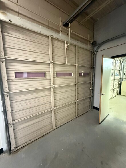 More Photos Of 223 NE Loop 820, Hurst Office For Sale