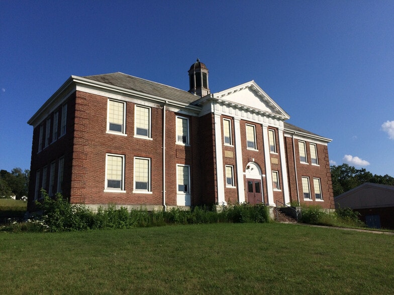 More Photos Of 13 Academy Hill Rd, Westminster Schools For Sale