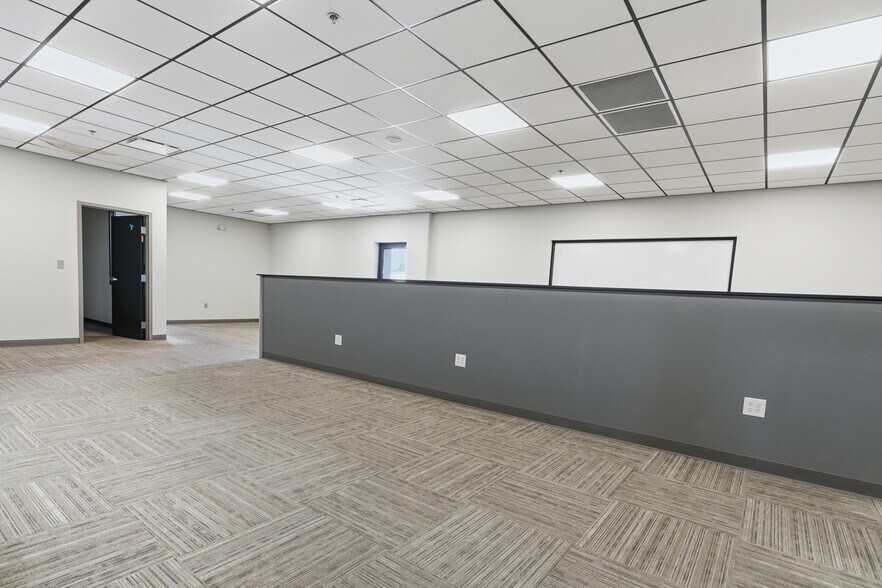 More Photos Of 1675 Las Colonias Dr, Grand Junction Showroom For Lease