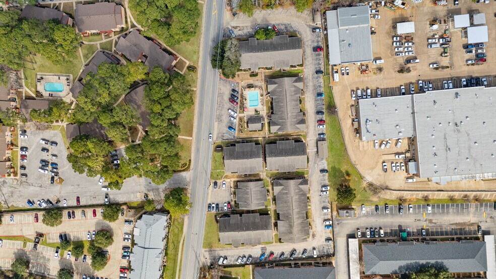 More Photos Of 2451 Lake Rd, Huntsville Apartments For Sale