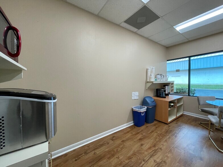 More Photos Of 169 Hartnell Ave, Redding Office For Lease