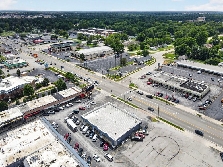 More Photos Of 1938 S Glenstone Ave, Springfield General Retail For Sale