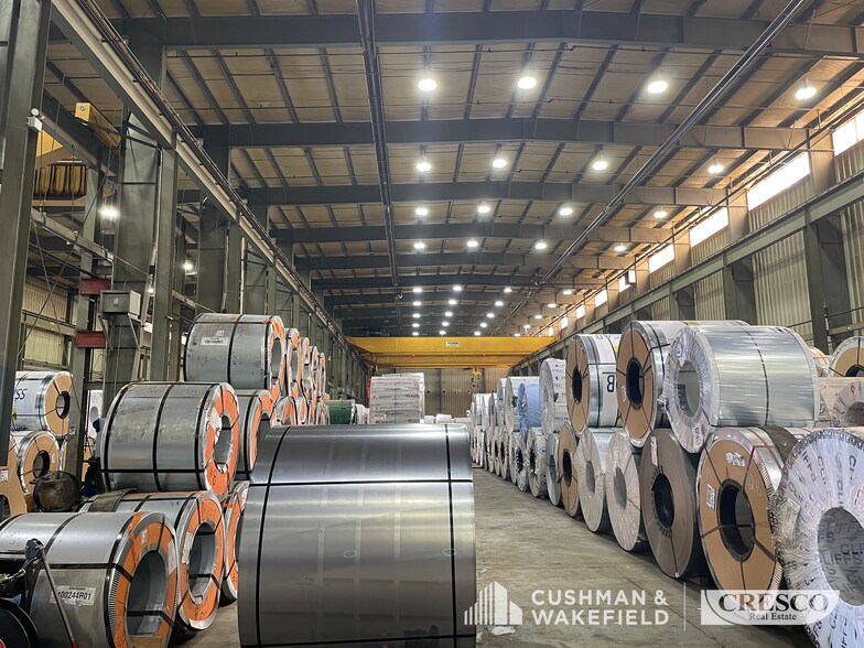 More Photos Of 9000 Brookpark Rd, Cleveland Manufacturing For Lease