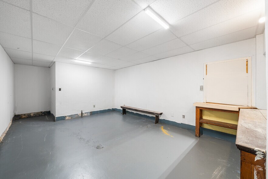 More Photos Of 379 Cherry St, Pottstown Flex For Lease