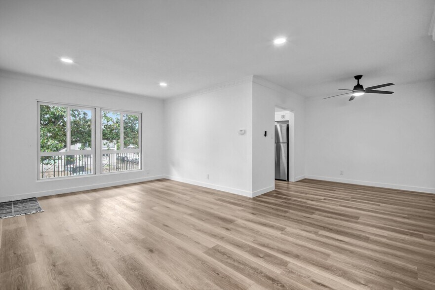 More Photos Of 4936 Coliseum St, Los Angeles Multifamily For Sale