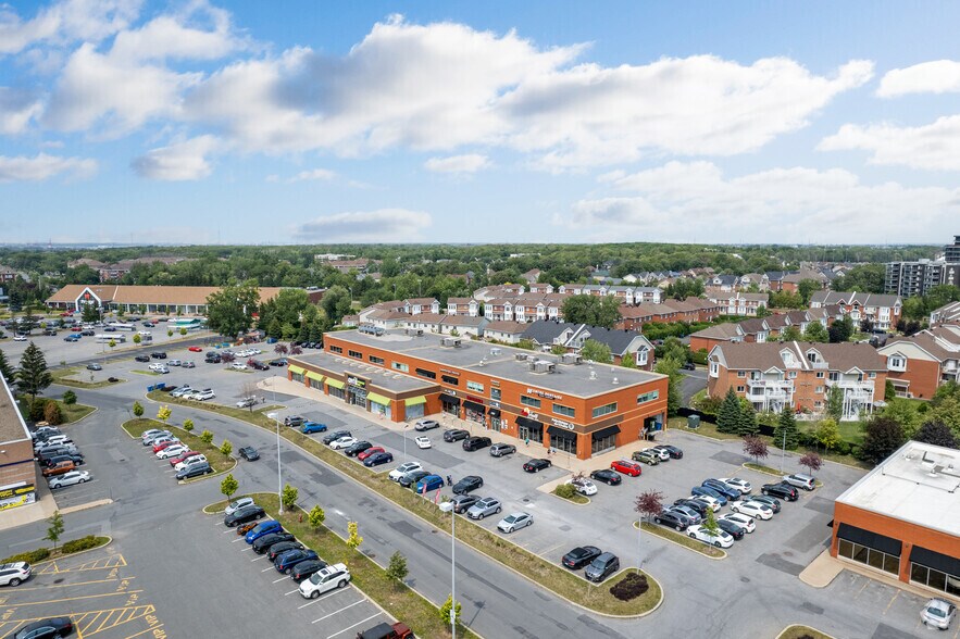 More Photos Of 1185 Ch du Tremblay, Longueuil Storefront Retail Office For Lease