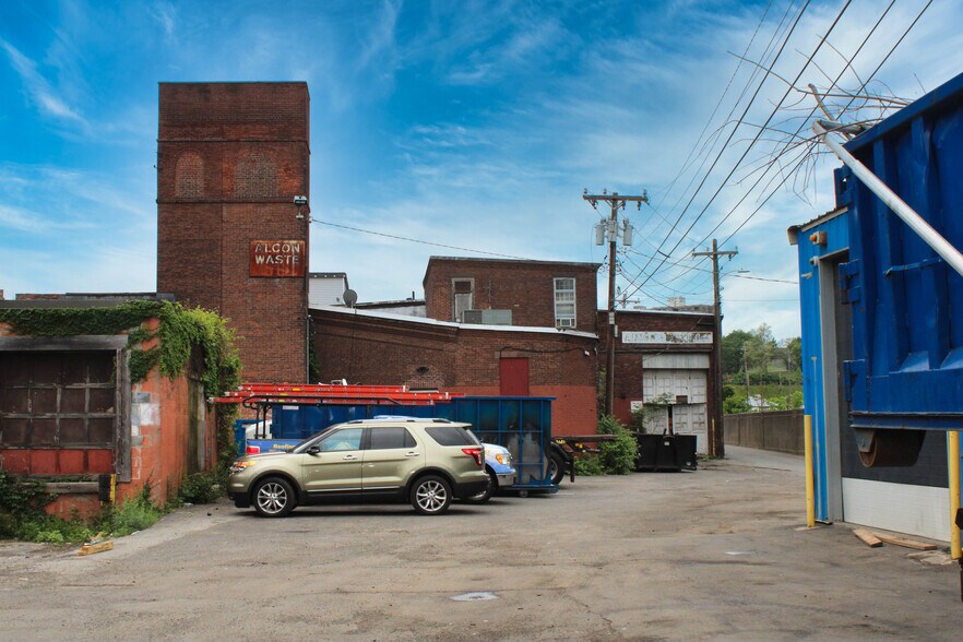 More Photos Of 26 Hadley Mill Rd, Holyoke Warehouse For Sale