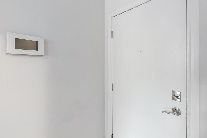 More Photos Of 2020 Locust St, Philadelphia Apartments For Sale