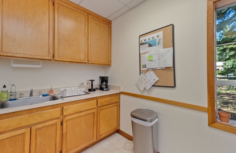 More Photos Of 12010 Donner Pass Rd, Truckee Office For Sale