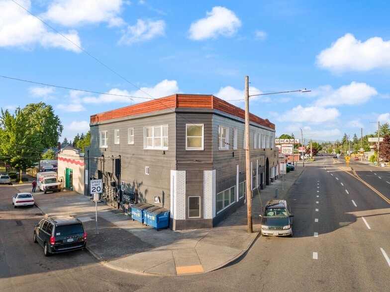 More Photos Of 7311-7331 NE Sandy Blvd, Portland Storefront Retail Office For Lease