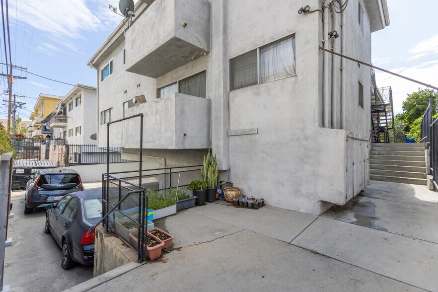 More Photos Of 406 S St Andrews Pl, Los Angeles Apartments For Sale