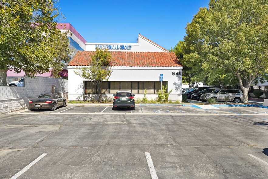 More Photos Of , Palmdale Office For Sale