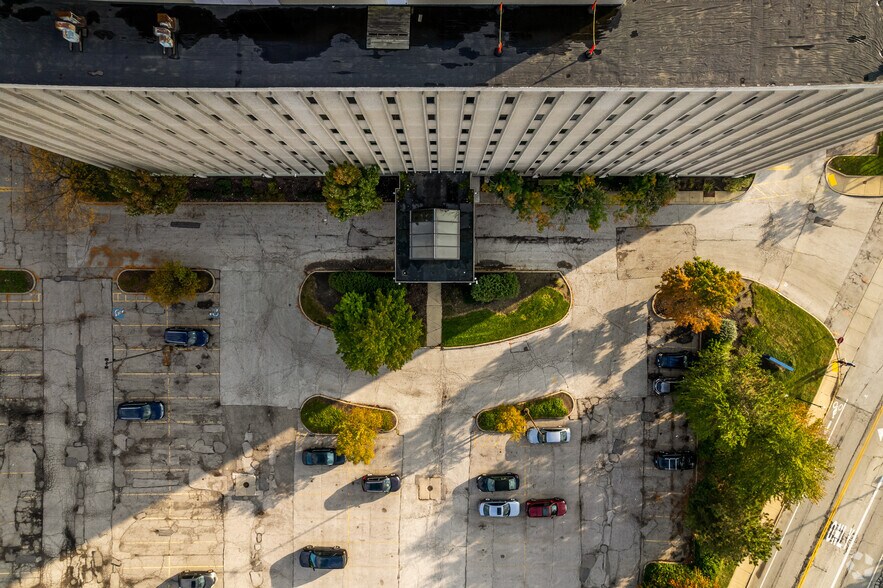 More Photos Of 5 Severance Cir, Cleveland Heights Medical For Lease