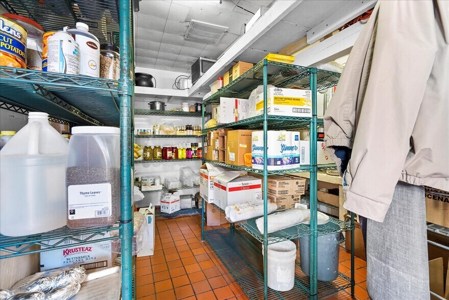 More Photos Of 2400 E 7th St, Long Beach Restaurant For Sale