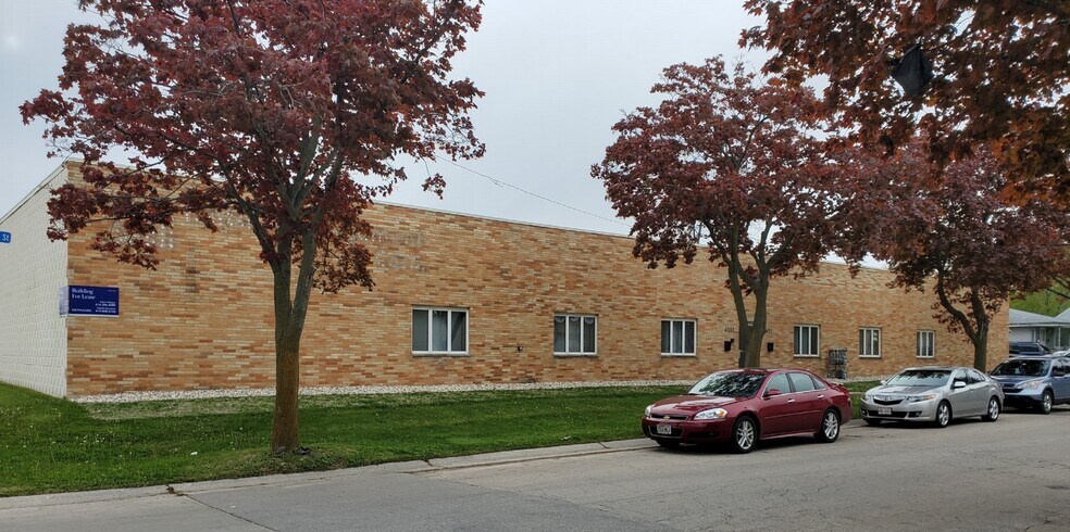 Primary Photo Of 4551 N 125th St, Butler Warehouse For Lease