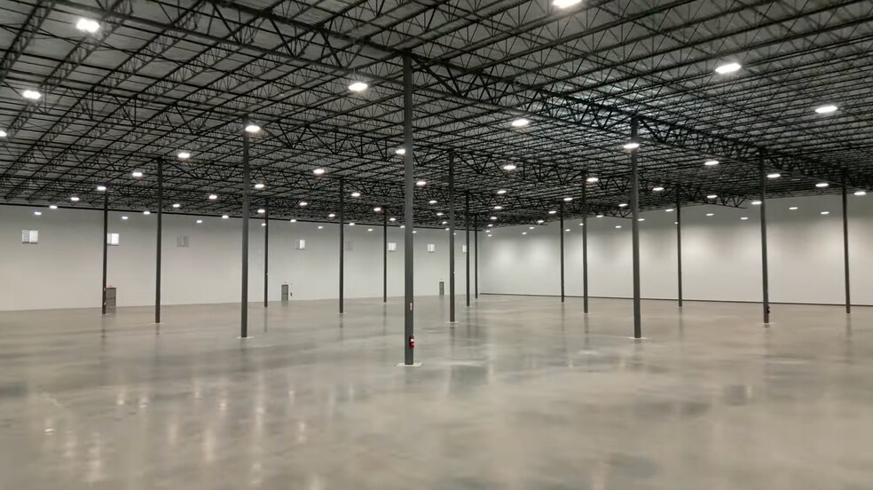 More Photos Of 5477 Business Park Dr, Rosenberg Warehouse For Lease