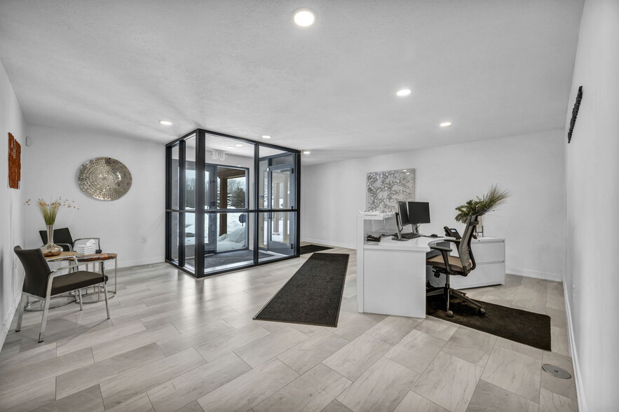 More Photos Of 1929 E Royalton Rd, Broadview Heights Office For Lease