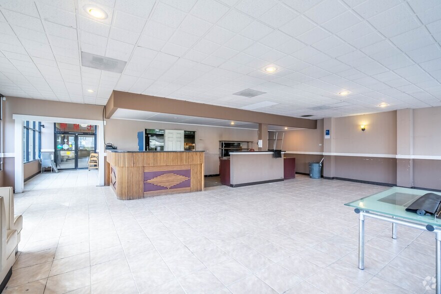 More Photos Of 1207 S Jackson St, Seattle Freestanding For Sale