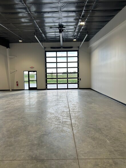 More Photos Of 2517 N 240th St, Waterloo Light Manufacturing For Lease