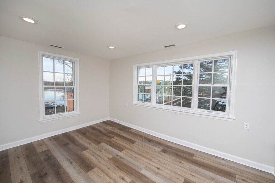 More Photos Of 15 E Bridge St, New Hope Storefront Retail Residential For Sale