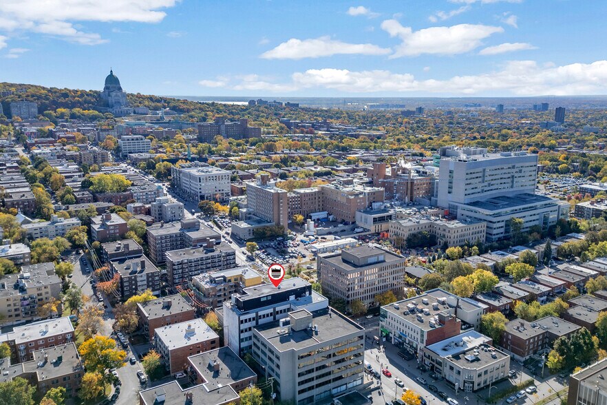 More Photos Of 5843-5847 Ch De La Côte-Des-Neiges, Montréal Medical For Lease