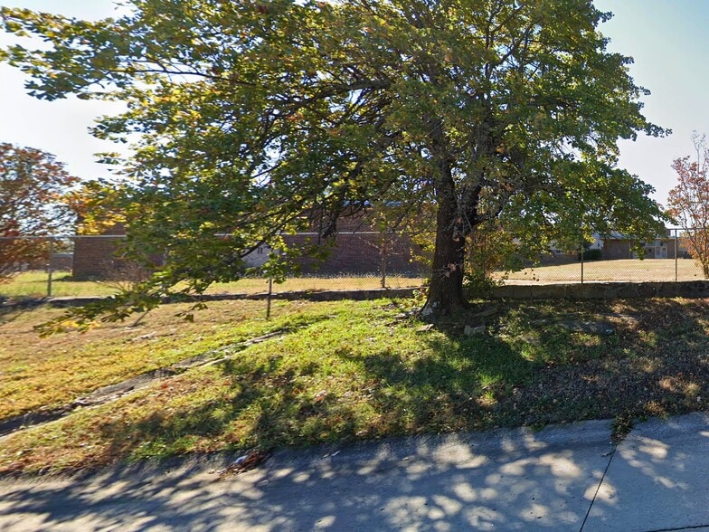 More Photos Of 1401 E Cherokee Ave, Mcalester Schools For Sale