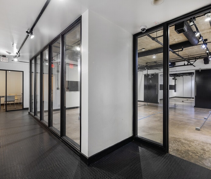 More Photos Of 464 N Fairfax Ave, Los Angeles Office For Sale