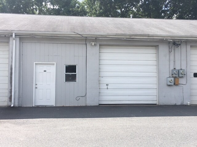 More Photos Of 35 Salem Church Rd, Newark Warehouse For Lease