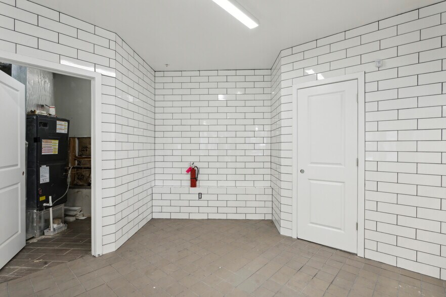 More Photos Of 1625 Ridge Ave, Philadelphia Apartments For Lease