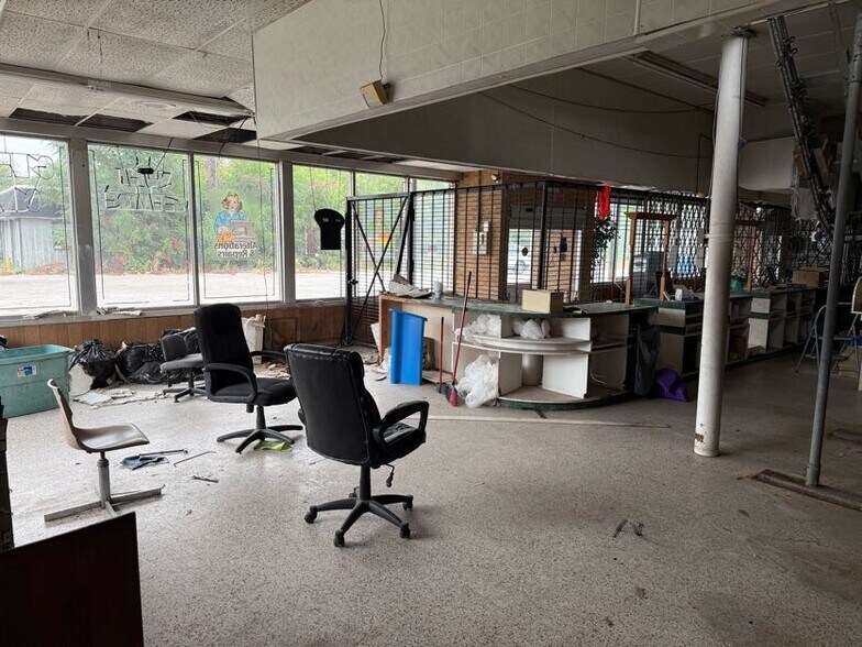 More Photos Of 1437 E Ridge Rd, Gary Industrial For Sale