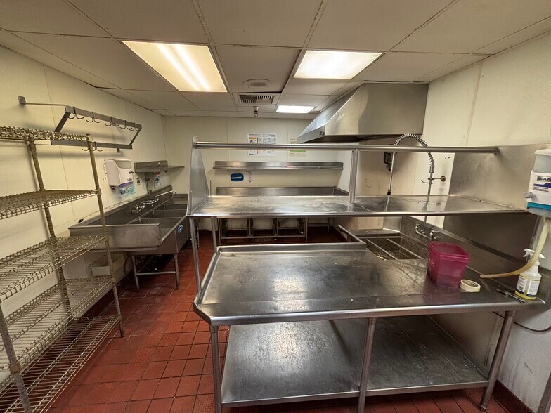 More Photos Of 5312 Old Redwood Hwy, Petaluma Restaurant For Sale