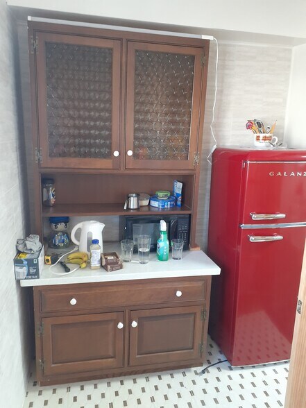 More Photos Of 1019 Vandalia St, Collinsville Office For Lease