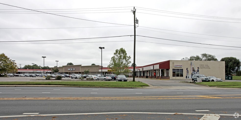More Photos Of 3208 Holland Rd, Virginia Beach General Retail For Lease