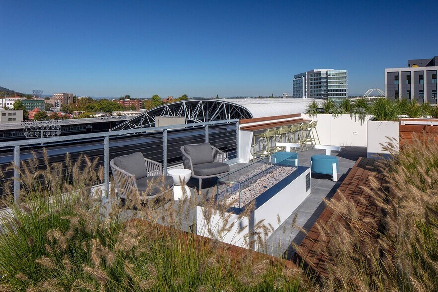 More Photos Of 1725 SW Salmon St, Portland Apartments For Lease