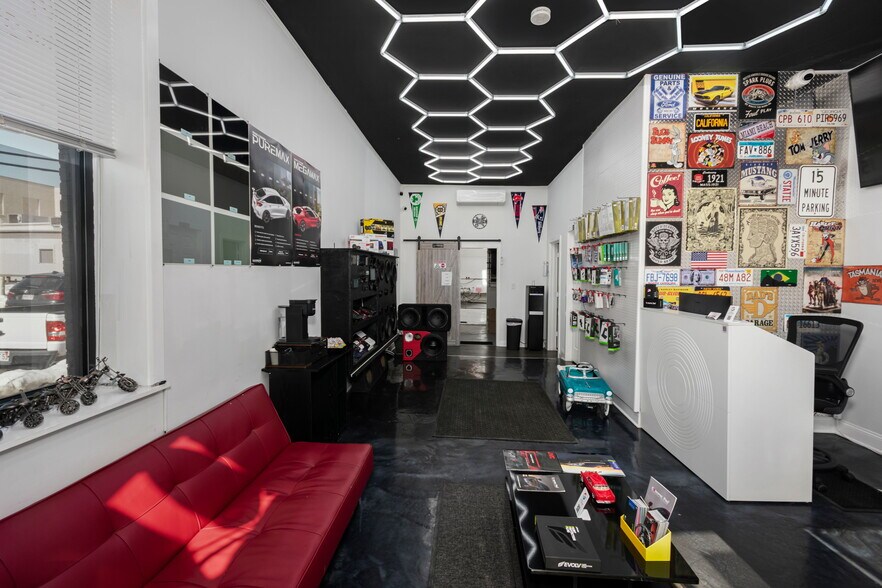 More Photos Of 613-617 Summer St, Lynn Storefront For Sale