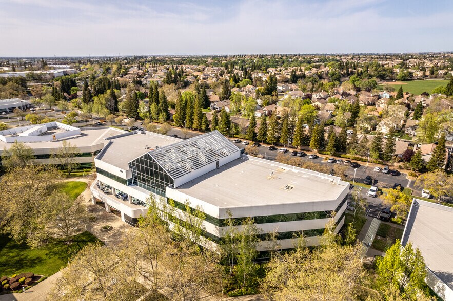 More Photos Of 3001 Douglas Blvd, Roseville Unknown For Sale