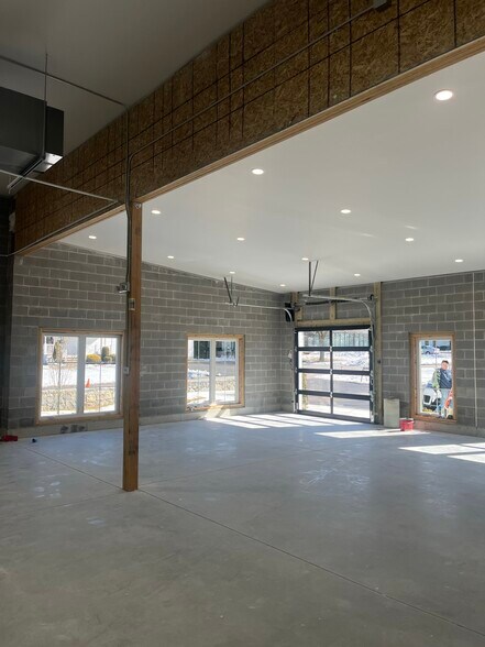 More Photos Of 45 Maple St, Warwick Light Manufacturing For Lease