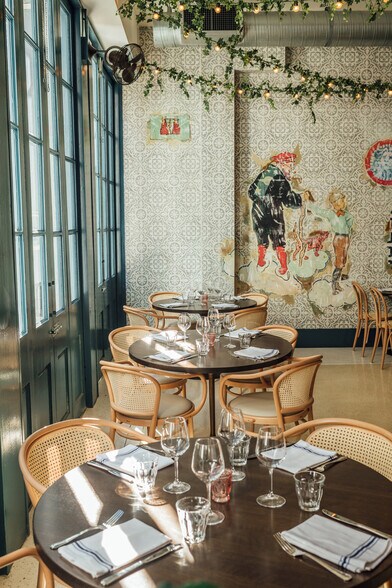 More Photos Of 225 Chartres St, New Orleans Storefront Retail Residential For Lease